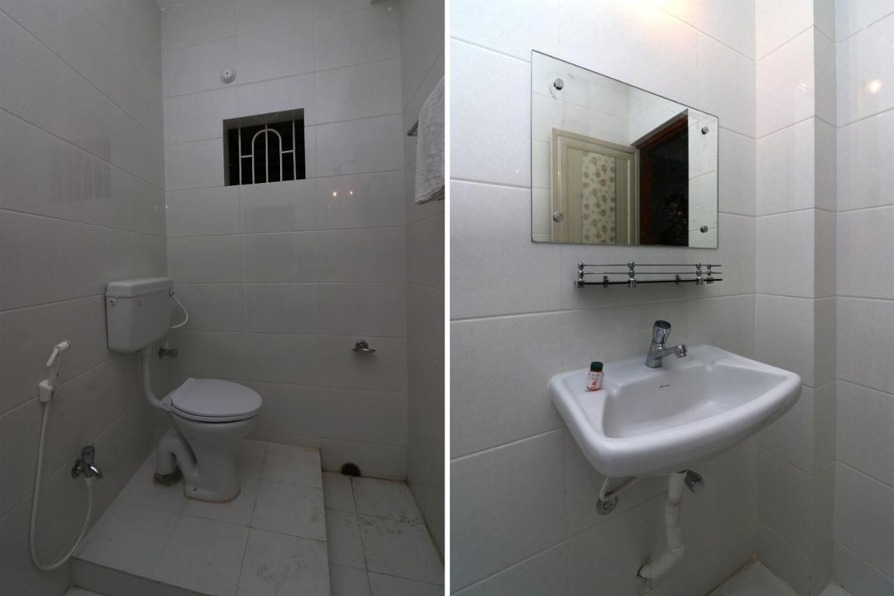 Oyo Hotel Ayush Palace Kattak Kültér fotó